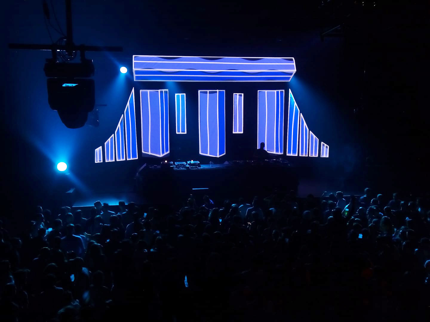 video mapping intérieur, bandit visions m.a.d brains, le CargÖ